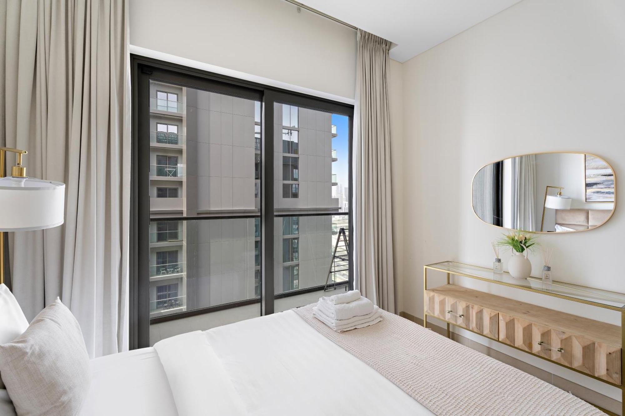 Beautiful 2 Bedroom Next To Business Bay - Sobha Creek Vista Dubai Exterior photo